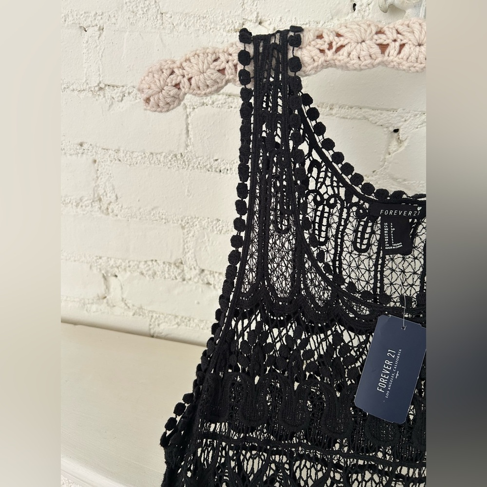 Forever 21 Black Butterfly and Floral Crochet Dress
Size: Small
NWT - Picture 9 of 12